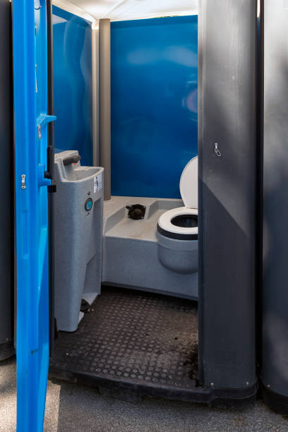 Best Best portable toilet rental  in Quincy, MI